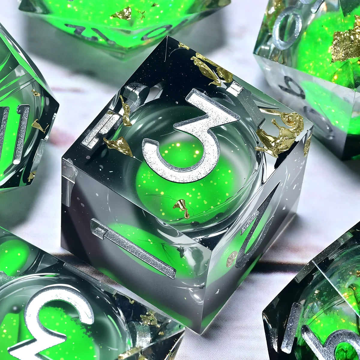 7PCS resin Dice Set Dragon and Dungeon Polyhedral Dice, Punk Style Role-Play RPG Explorer MTG Pioneer Game DND Dice Set